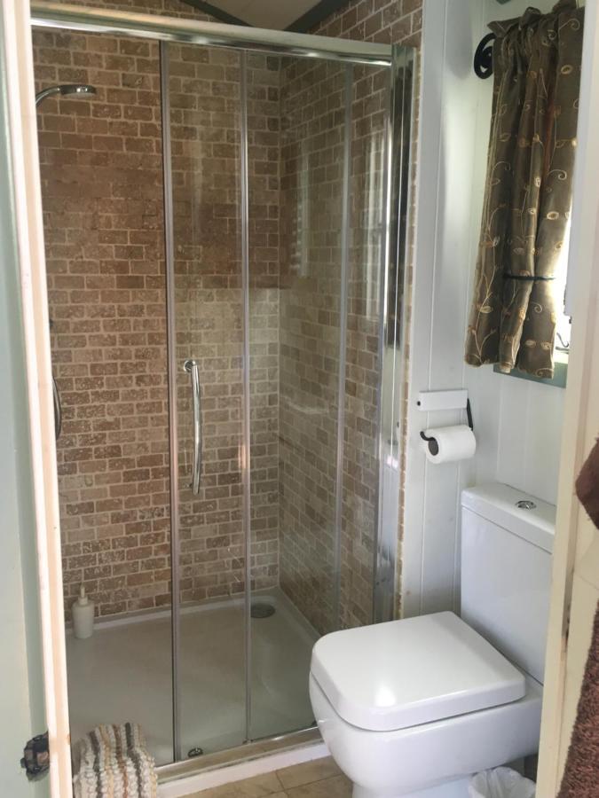 Falstone Posh Huts Farmstay מראה חיצוני תמונה