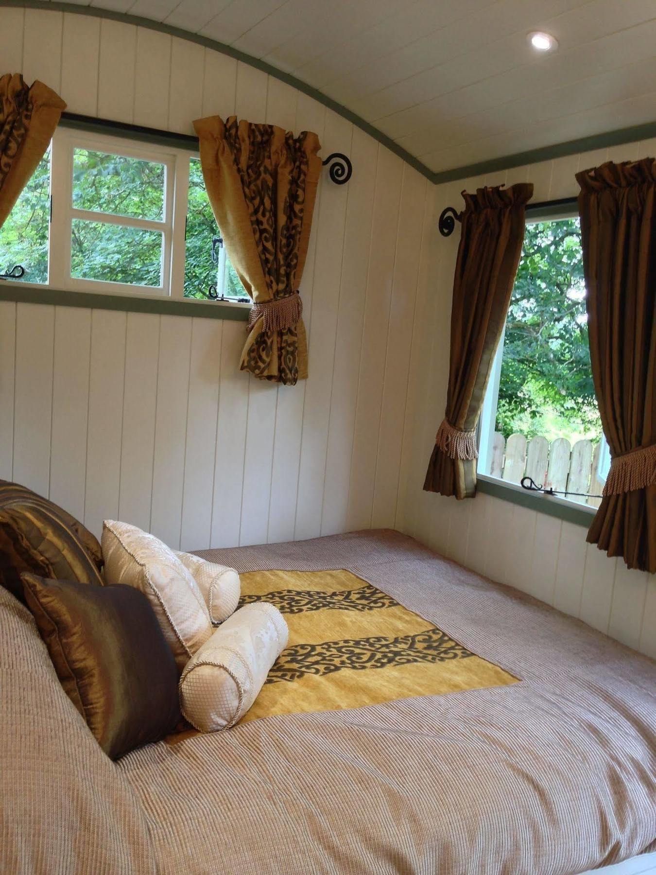 Falstone Posh Huts Farmstay מראה חיצוני תמונה